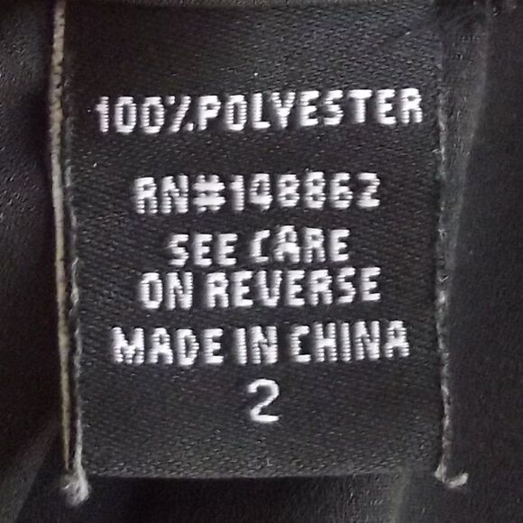 TORRID Top, 2/2X, Black/Yellow Floral, Tab sleeves, Cutout/Keyhole, Sharkbite - Picture 12 of 14